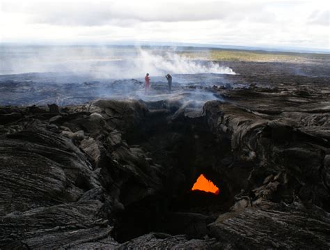 Photos Show Bravery of Hawaii Volcano Scientists