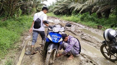 POTRET Perjuangan Pelajar Di Pelosok Mamuju Tengah Agar Sampai Ke