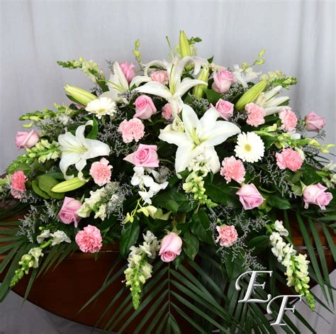 Pink Garden Casket Spray Ef 201 Essex Florist And Greenhouses Inc