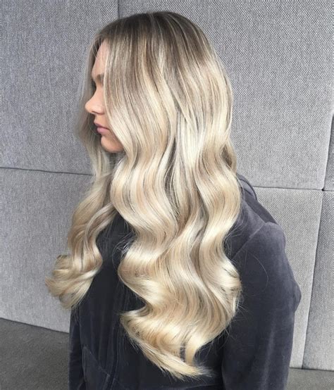 20 Photos Balayage Blonde Hairstyles With Layered Ends