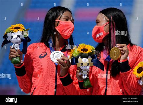 Silver Medalist Kokona Hiraki Left And Gold Medalist Sakura Yosozumi