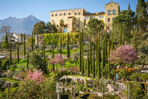 Beautiful Gardens of Italy - AllORA