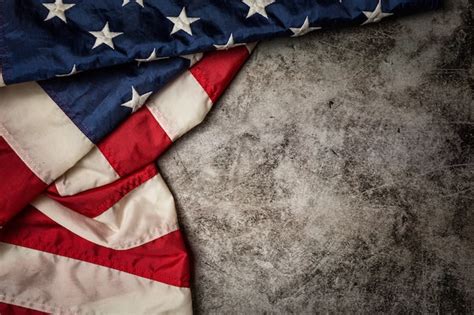 Bandera De Estados Unidos Sobre Fondo Negro Foto Gratis