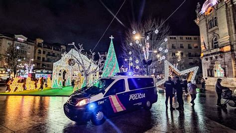 La Policía refuerza la seguridad en Navidad con patrullas a pie durante