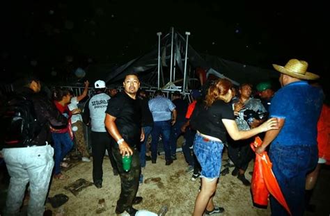 Mueren cuatro personas tras colapsa escenario de un evento de campaña