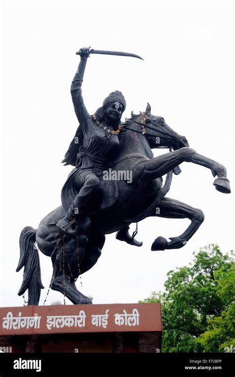 Statue veer jhalkari bai agra hi-res stock photography and images - Alamy