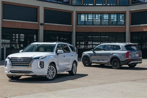 2020 Hyundai Palisade Vs 2020 Kia Telluride