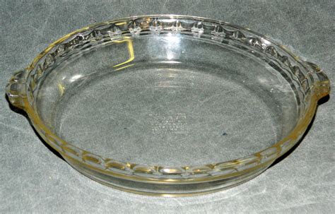 Pyrex Pie Plate Scalloped Fluted Edge Vintage Clear 9 5 Inch