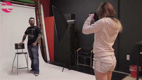 A Guy Arranges A Nude Photoshoot To Seduce And Fuck Sexy Photographer Chick Photos
