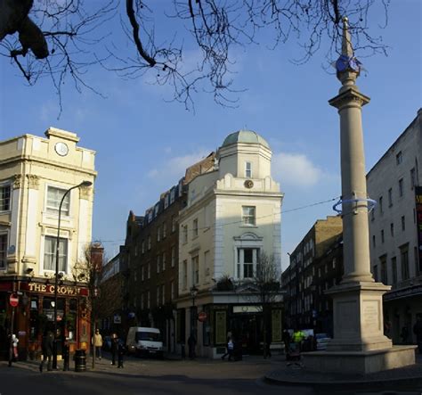 Seven Dials Monument In London