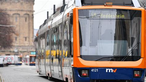 Vier Verletzte Bei Unfall Stra Enbahn In Mannheim Entgleist Baden