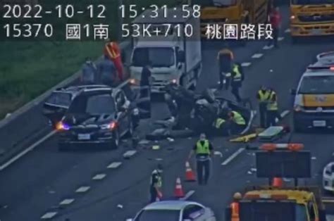 快訊國1北上連環車禍2傷！油罐車失控撞11車 車流嚴重回堵10公里 中天新聞網