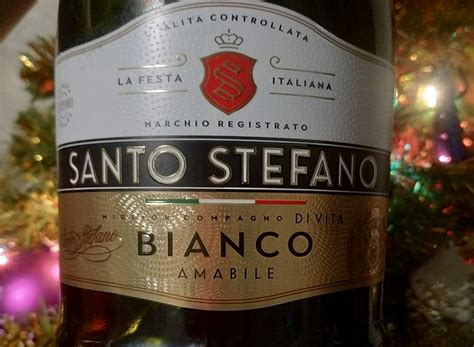 Шампанское Santo Stefano (Санто Стефано): описание бренда, виды и вкусы