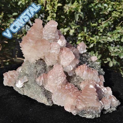 Unique Natural Rock Pink Raw Calcite Crystal Mineral Specimen Calcite