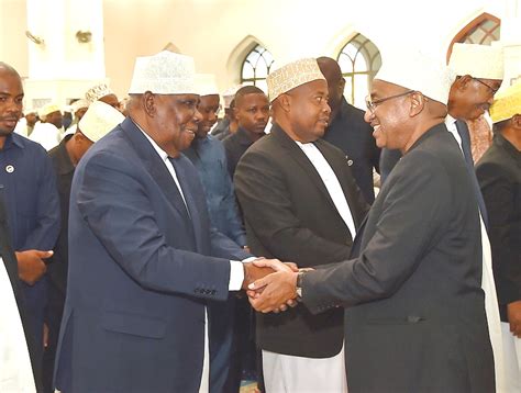 Rais Wa Zanzibar Alhajj Dk Hussein Mwinyi Amejumuika Na Wananchi Katika