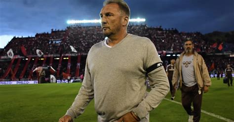 Claudio Spontón renunció como DT de Platense es el sexto técnico que