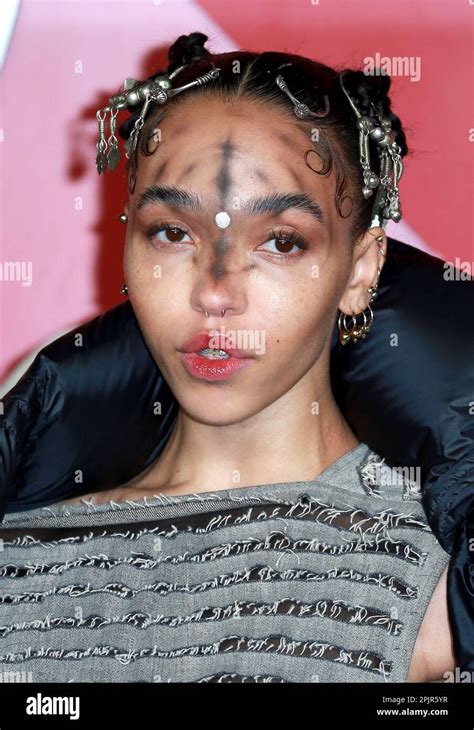 Fka Twigs Attends The Fashion Awards 2022 At The Royal Albert Hall In