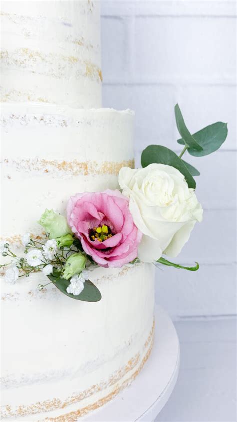 SEMI NAKED CAKE OBEN GANACHEKATZE