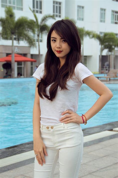 hot girl xinh đẹp nổi tiếng nhất trên mạng năm