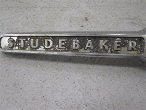 Vintage 1955 Studebaker President Trunk Emblem Class American Car Old