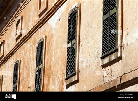 Shuttered Windows Hi Res Stock Photography And Images Alamy