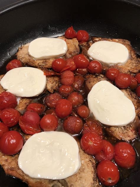 Easy 30 Minute One Pan Caprese Chicken The Good Enough Kitchen