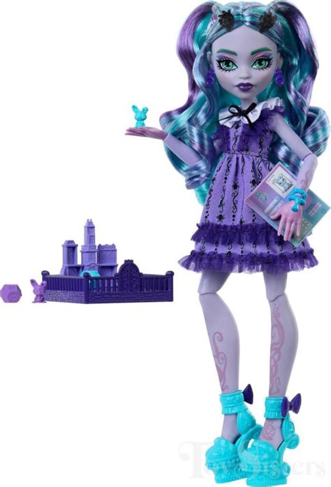 Monster High Fearbook Twyla 2024 Toy Sisters