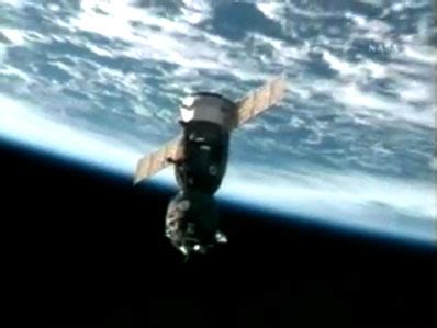 Spaceflight Now Breaking News Station Crew Moves Its Russian Soyuz