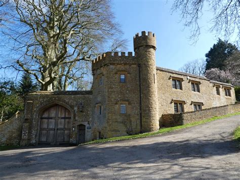 Windsor Lodge © Roger Cornfoot Geograph Britain And Ireland