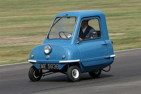 The World’s Smallest Car driven by Jeremy Clarkson | Tiny cars, Small cars, Vehicles