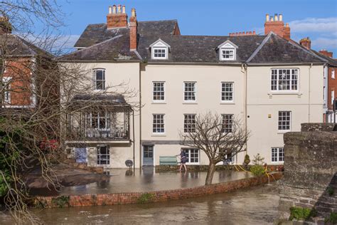 Wye Villa Ian Capper Geograph Britain And Ireland