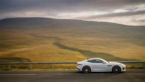 Jaguar F Type Chequered Flag Edition