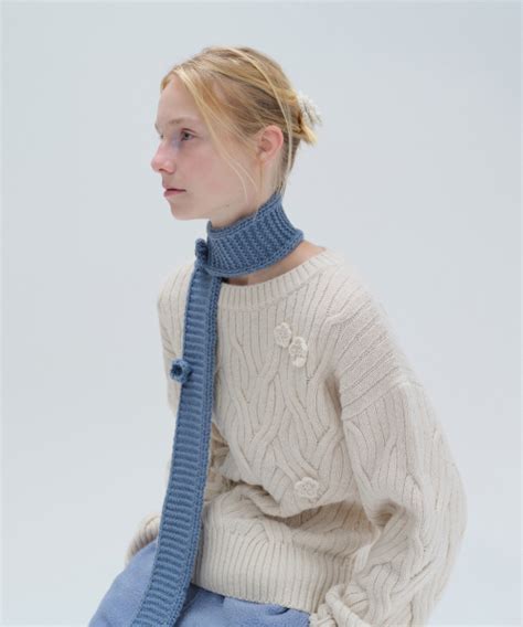 MUSINSA公式 DIAGONAL CABLE APPLIQUE KNIT ivory