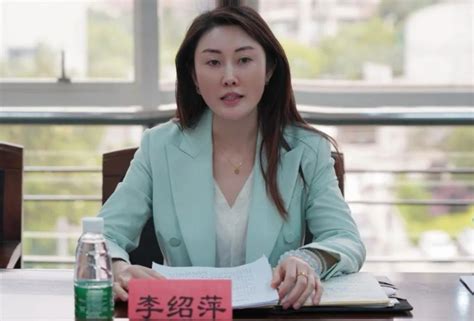 喊「身心內外都潤滑」！中國又爆美女官員不倫 傳「上空裸照」給小鮮肉