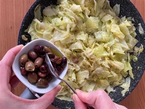 Ricetta Verza In Padella La Ricetta Di Giallozafferano