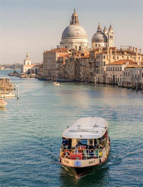 Destinasi Wisata Populer Di Venesia Italia Memukau