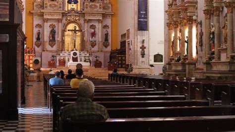 Por Abusos Sexuales De Sacerdotes Marchar N De Catedral A La Di Cesis