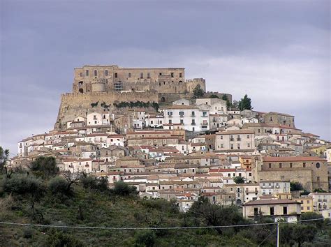 Il Fantastico Borgo Di Rocca Imperiale Foto E Info La Nostra Calabria