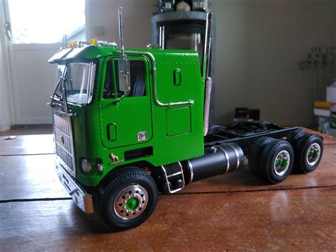 Mack Cruiseliner Model Trucks Big Rigs And Heavy Equipment Model