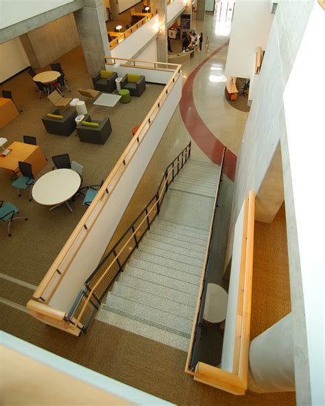 CSU Monterey Bay Library – Northwestern Design