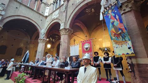 Drappellone Del Palio Di Luglio Via Al Concorso Pubblico Siena