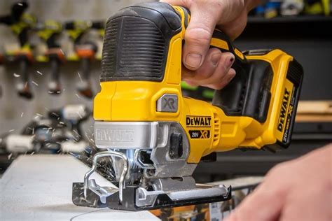 Best Cordless Jigsaw Reviews - Pro Tool Reviews