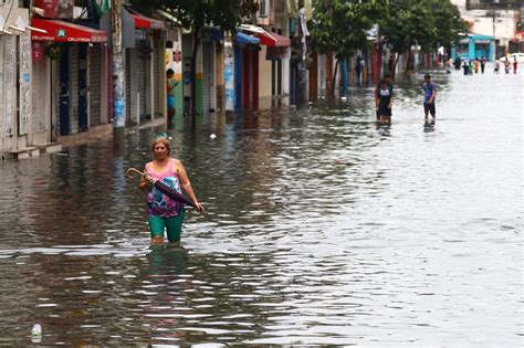 Ecuador Invierno Deja 23 Fallecidos Y Cultivos Destruidos