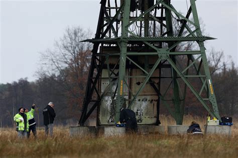 Pēc augstsprieguma līnijas ļaunprātīgas dedzināšanas darbību apturējusi