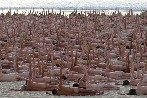 Spencer Tunick Bondi Beach RuaridhRaiven