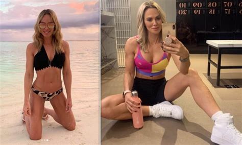 9 Hot Sexy Sarah Lindsay Bikini Pics