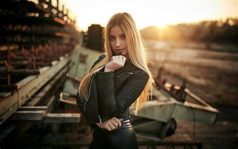 Обои girl beautiful blonde на рабочий стол