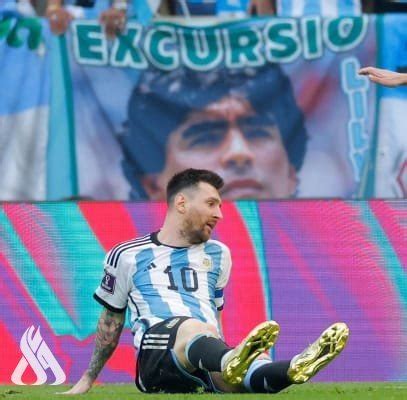 Lionel Messi Helps Keep Argentinas World Cup Hopes Alive With Moment