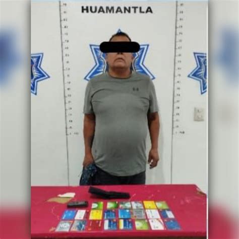 Detienen A Sujeto Con M S De Tarjetas Bancarias En Huamantla