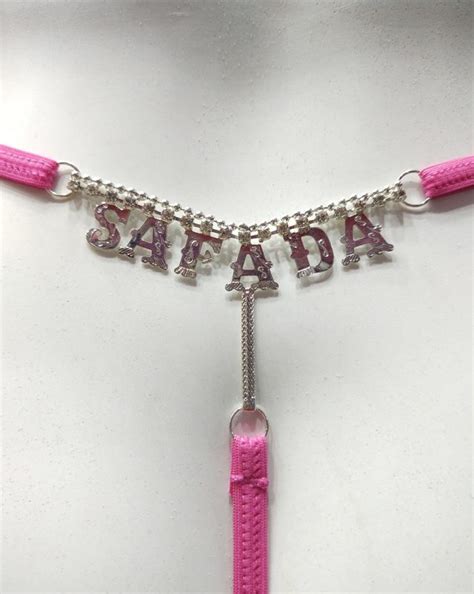 Calcinha Escrita Em Strass SAFADA Modelo Fio Dental Aline Lingerie Aline Lingerie